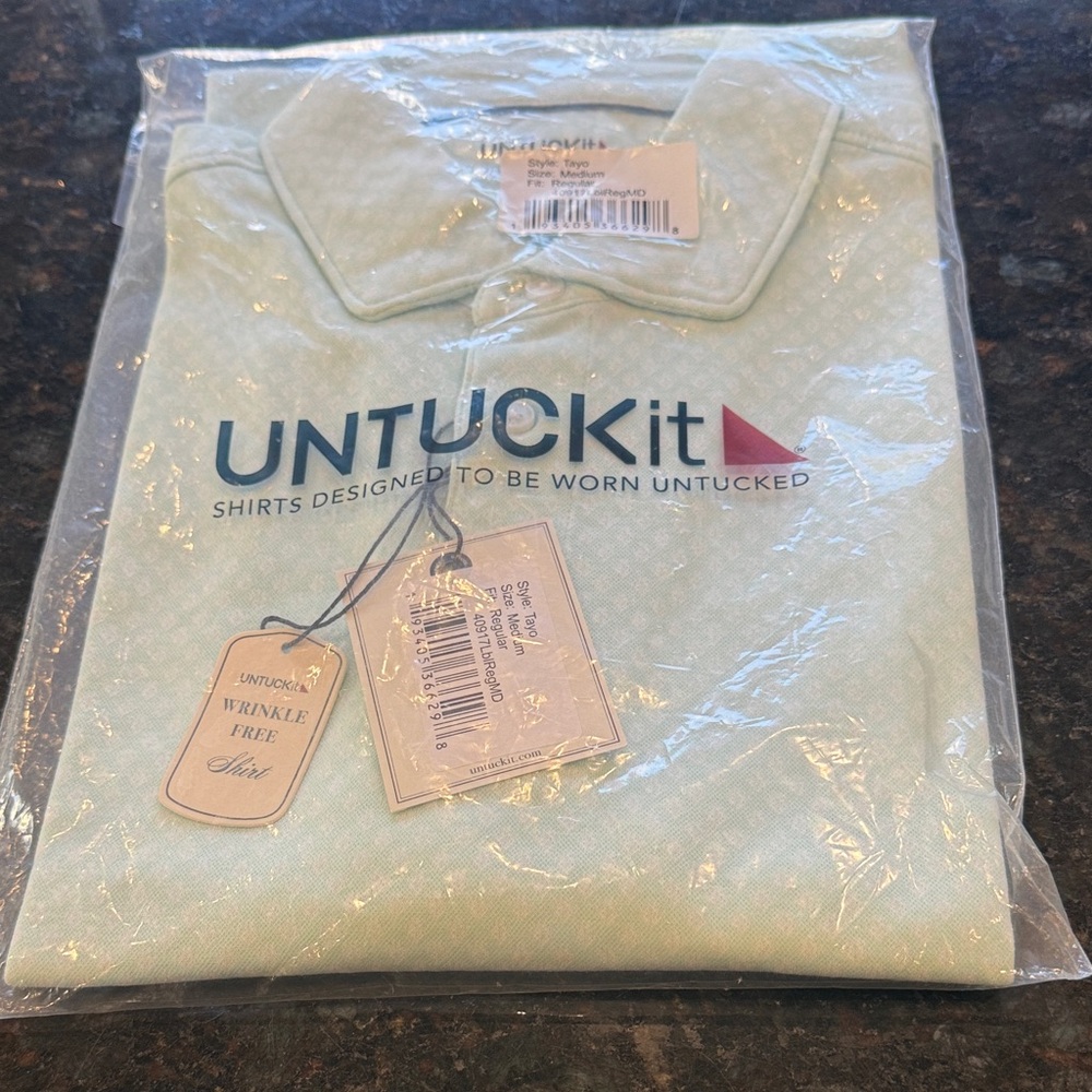 UNTUCKit Men's Light Green Casual Shirt